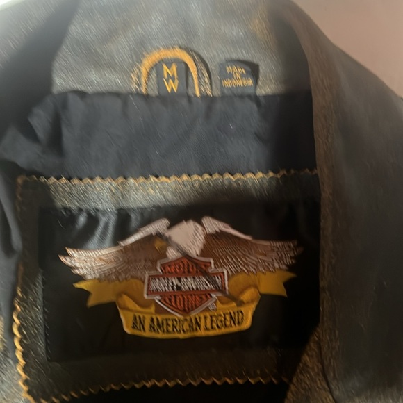 Harley Davidson Women’s leather fringe jacket in excellent condition. - Picture 4 of 7